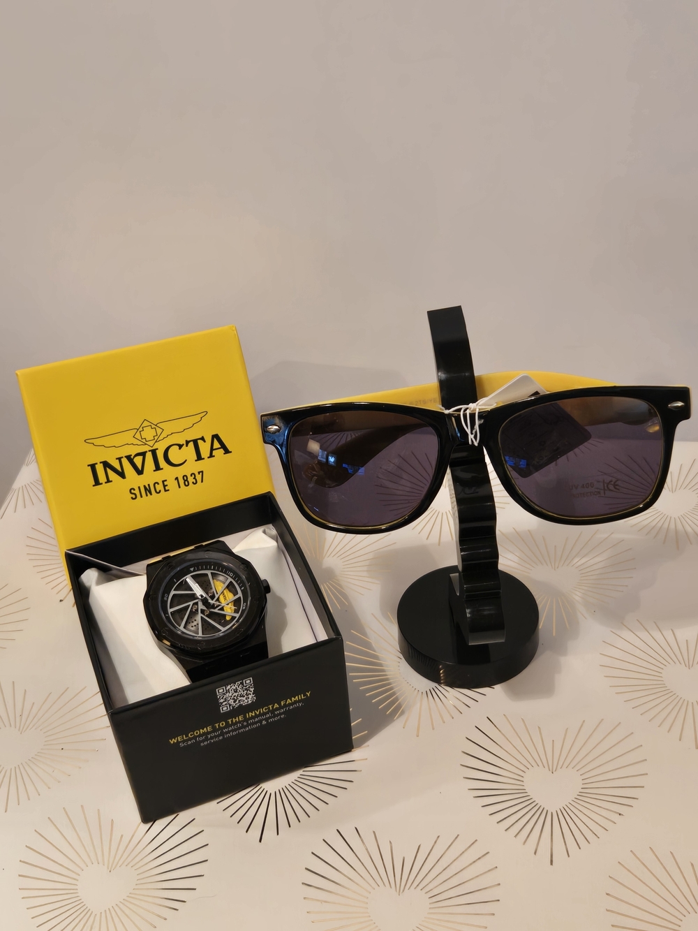 Invicta Men's Black and Yellow Speedway Rim Watch